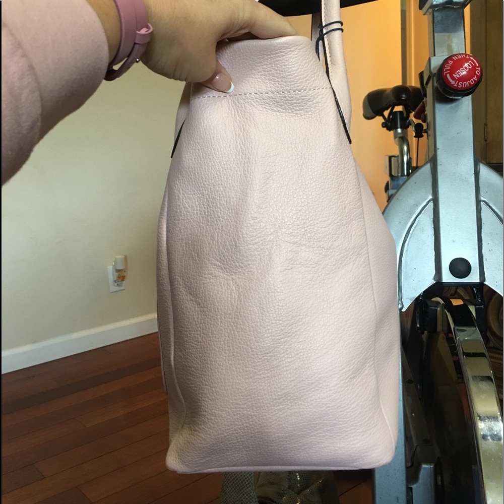 new Dooney and Bourke large pale pink tote in pebble leather - Picture 11 of 11